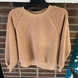 Women’s Old Navy Fuzzy Crew Sherpa, Size Small, Tan